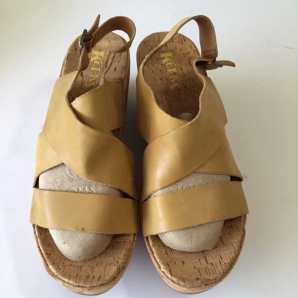 Quirks which platform leather strap sandal NWOT size 11 comfort cork wedge